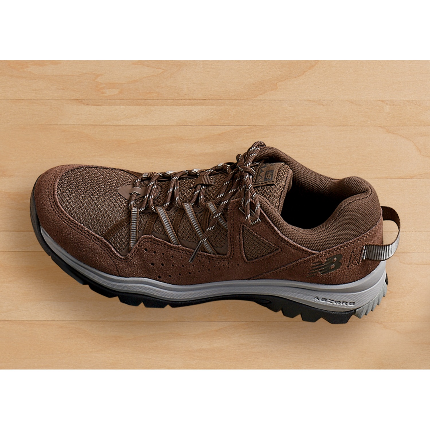 669v2 trail walking shoe